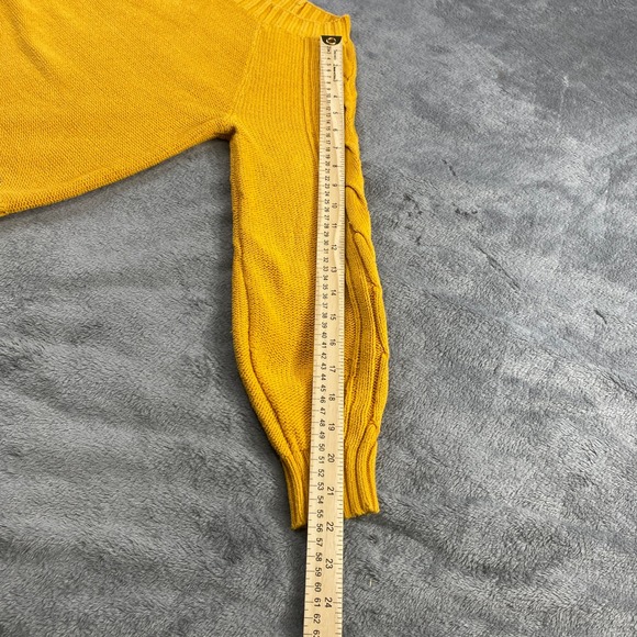 Hollister Cropped Sweater Womens XS Yellow‎ Cable Knit Crew Neck Casual - Picture 7 of 10